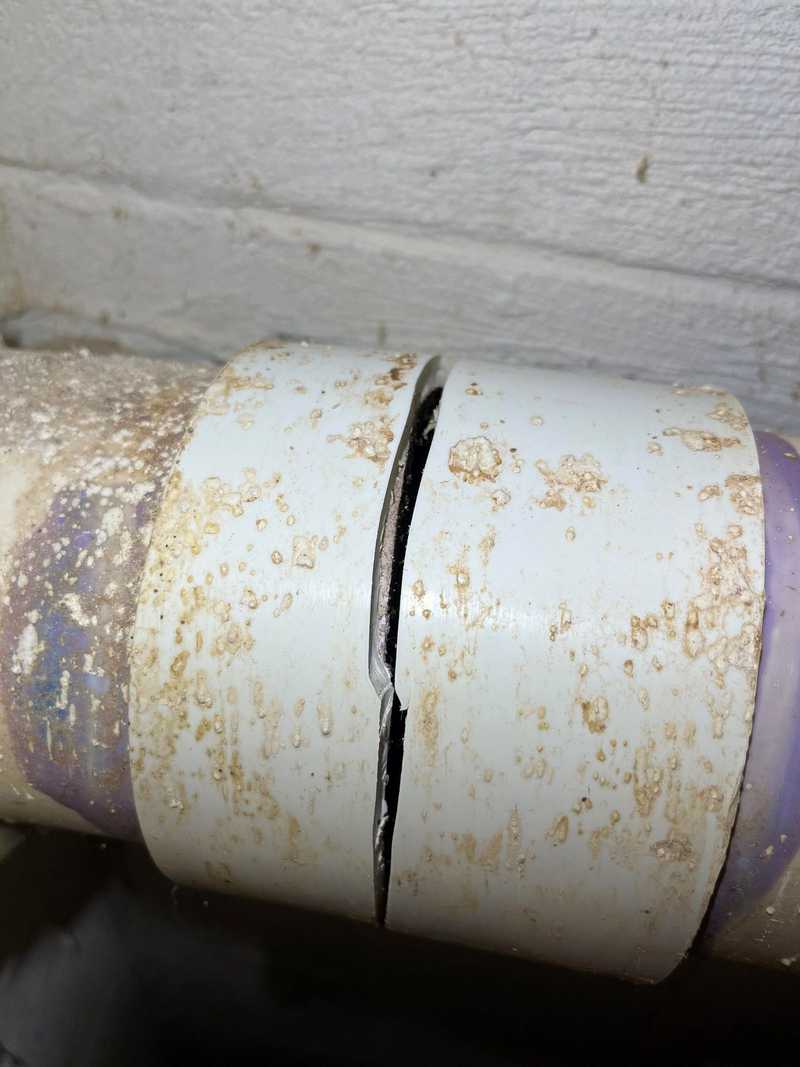 a cracked pipe